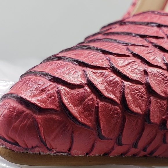 Callie Pink Textured Crocodile Pump - Picture 5 of 5